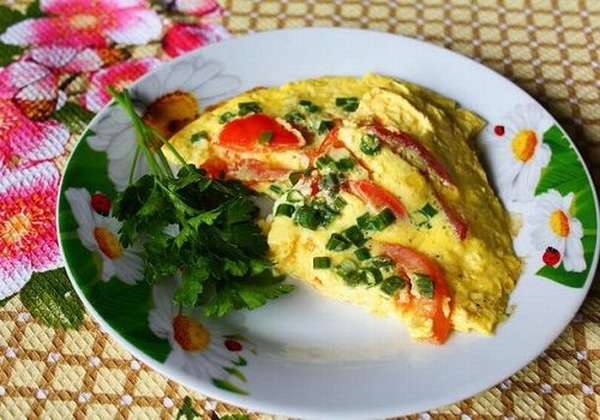 Омлет с овощами и зеленью