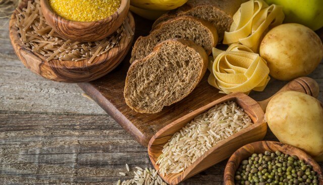 высокоуглеводная еда, способствует усвоению триптофана